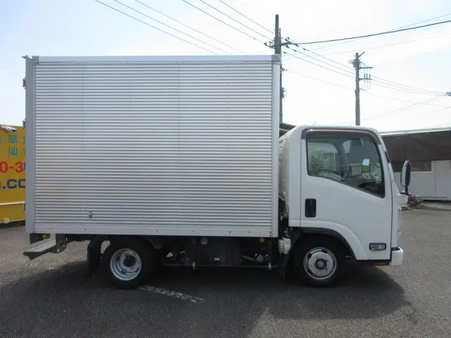 いすゞ エルフ TRG-NLR85AN(2WD)の写真6