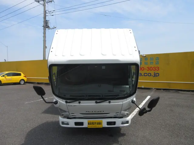 いすゞ エルフ TRG-NLR85AN(2WD)の写真9