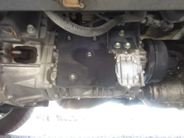 いすゞ エルフ TRG-NLR85AN(2WD)の写真27