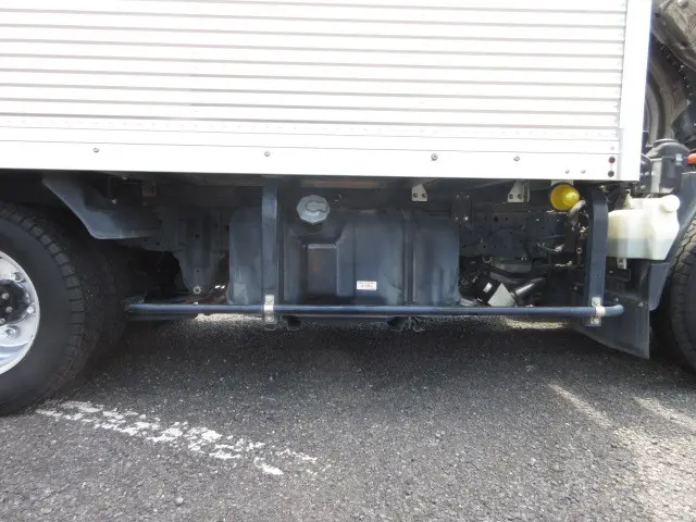 いすゞ エルフ TRG-NLR85AN(2WD)の写真35
