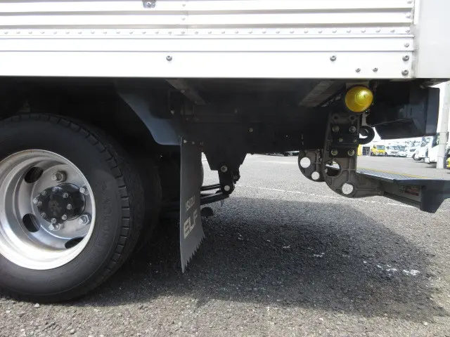 いすゞ エルフ TRG-NLR85AN(2WD)の写真38