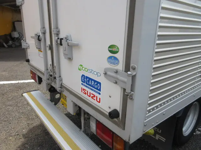 いすゞ エルフ TRG-NLR85AN(2WD)の写真42
