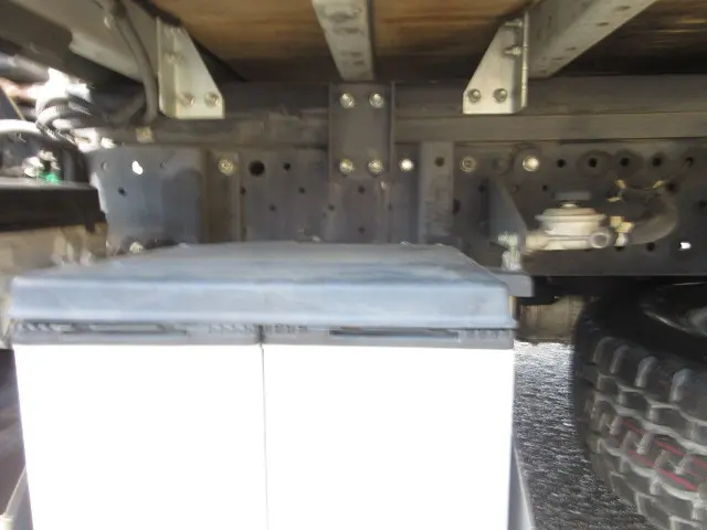 いすゞ エルフ TRG-NLR85AN(2WD)の写真45
