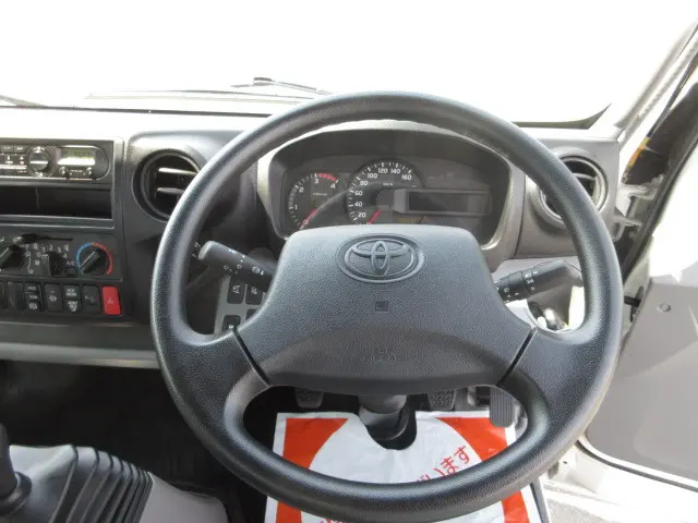 トヨタ ダイナ TKG-XZU775(4WD)の写真12