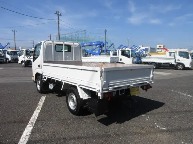 トヨタ ダイナ LDF-KDY281(4WD)の写真3