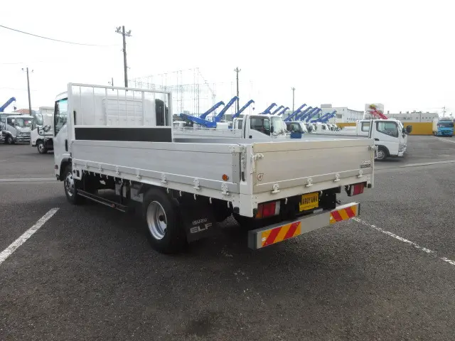 いすゞ エルフ 2RG-NPR88YN(2WD)の写真3