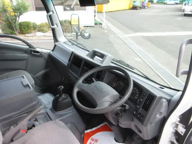 いすゞ エルフ 2RG-NPR88YN(2WD)の写真13