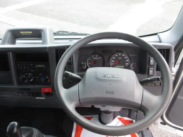 いすゞ エルフ 2RG-NPR88YN(2WD)の写真15