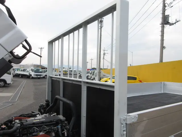 いすゞ エルフ 2RG-NPR88YN(2WD)の写真34