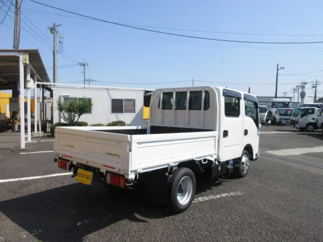 日産 アトラス 3DF-AHR87AF(2WD)の写真4