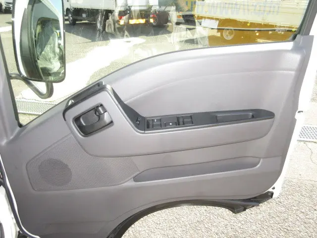 日産 アトラス 3DF-AHR87AF(2WD)の写真16