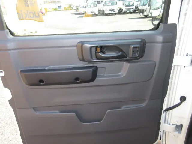 日産 アトラス 3DF-AHR87AF(2WD)の写真31