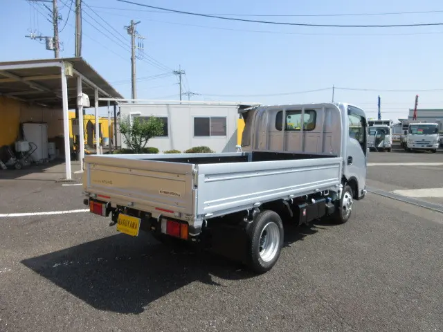 日産 アトラス 3DF-AHR87AF(2WD)の写真4