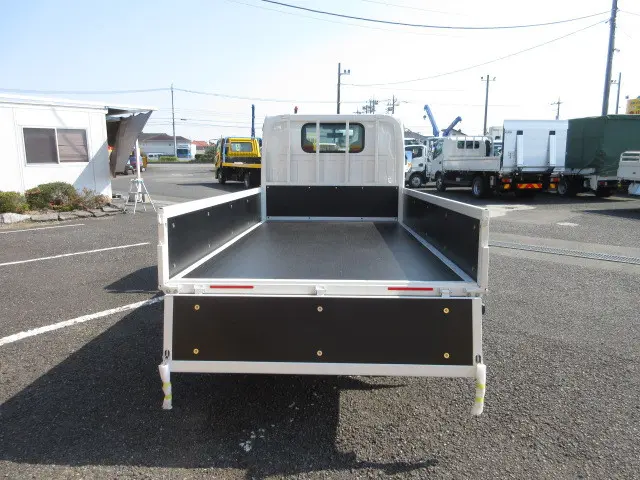 日産 アトラス 3DF-AHR87AF(2WD)の写真8