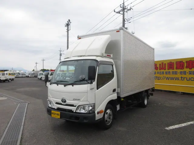 トヨタ ダイナ 2RG-XZU655(2WD)の写真1