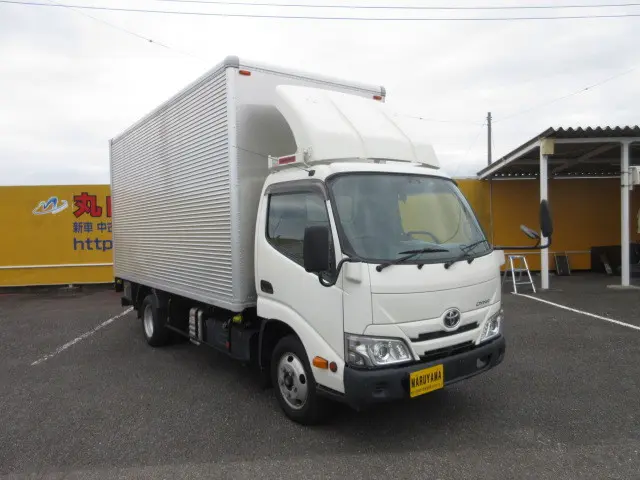 トヨタ ダイナ 2RG-XZU655(2WD)の写真2