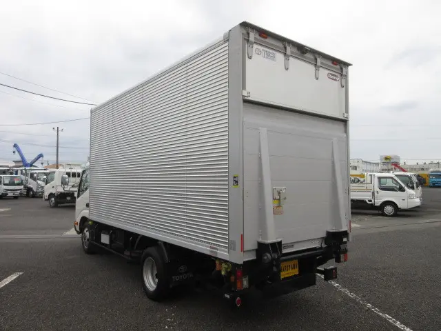 トヨタ ダイナ 2RG-XZU655(2WD)の写真3