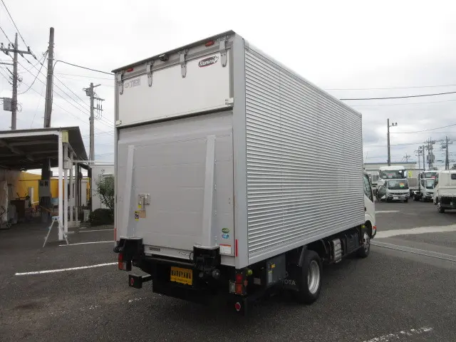 トヨタ ダイナ 2RG-XZU655(2WD)の写真4