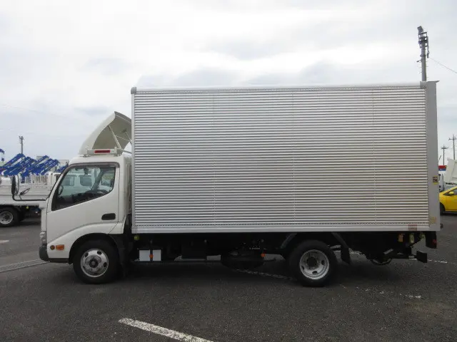 トヨタ ダイナ 2RG-XZU655(2WD)の写真5