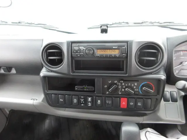 トヨタ ダイナ 2RG-XZU655(2WD)の写真13