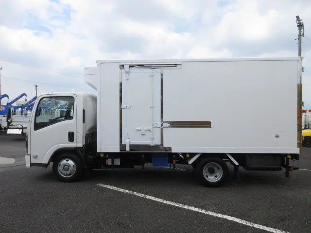 いすゞ エルフ 2RG-NPR88AM(2WD)の写真5