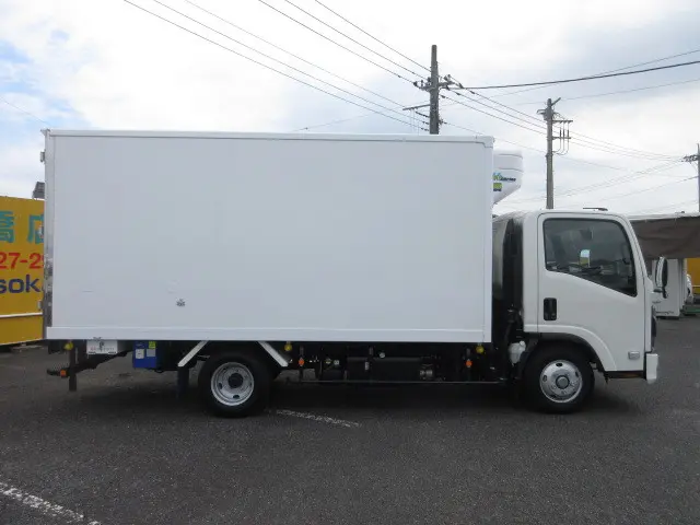 いすゞ エルフ 2RG-NPR88AM(2WD)の写真6