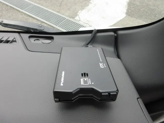 いすゞ エルフ 2RG-NPR88AM(2WD)の写真15