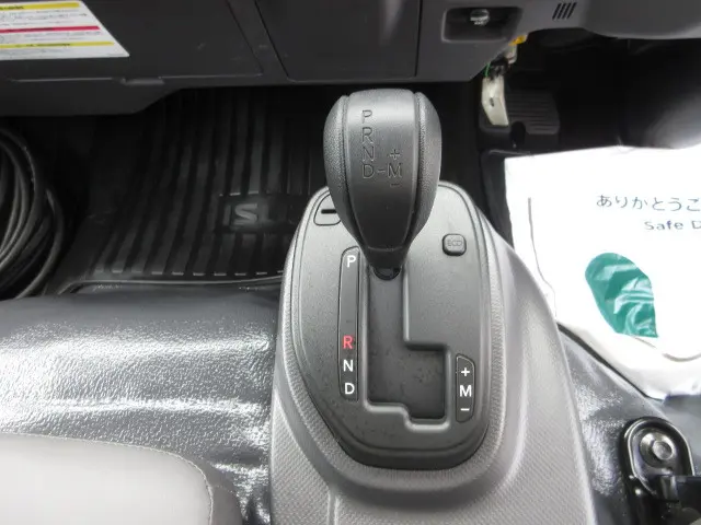 いすゞ エルフ 2RG-NPR88AM(2WD)の写真17