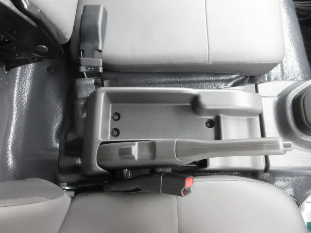 いすゞ エルフ 2RG-NPR88AM(2WD)の写真18