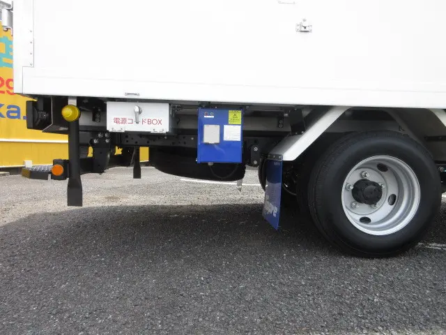 いすゞ エルフ 2RG-NPR88AM(2WD)の写真32