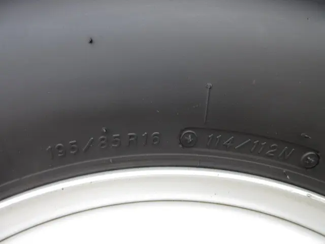 いすゞ エルフ 2RG-NPR88AM(2WD)の写真50