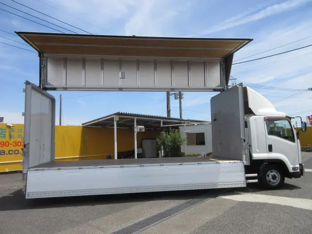 いすゞ フォワード 2RG-FRR90T2(2WD)の写真5