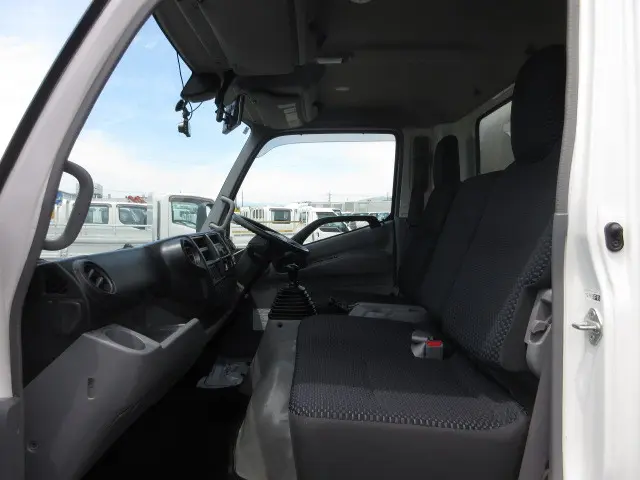 日野 デュトロ 2RG-XZU710M(2WD)の写真16