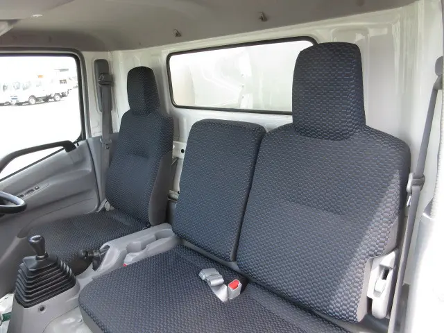 日野 デュトロ 2RG-XZU710M(2WD)の写真17