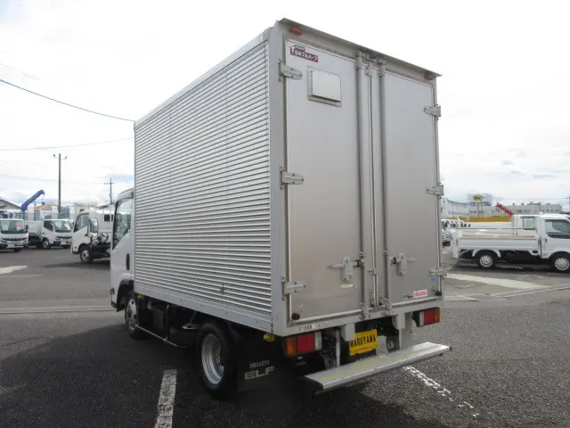 いすゞ エルフ TRG-NLS85AN(4WD)の写真3