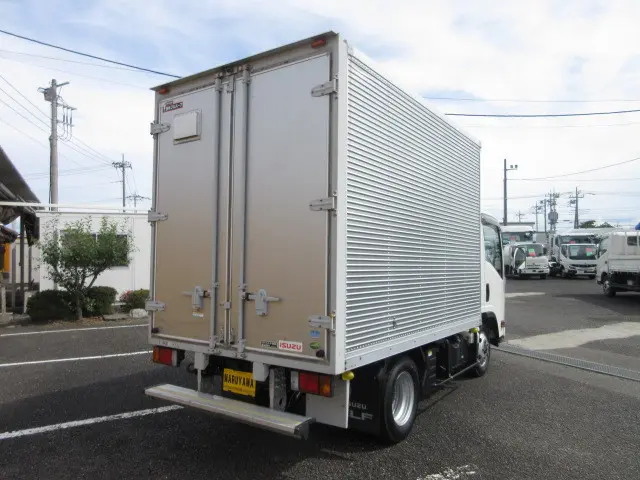 いすゞ エルフ TRG-NLS85AN(4WD)の写真4