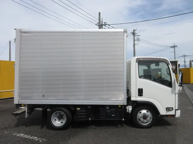いすゞ エルフ TRG-NLS85AN(4WD)の写真6