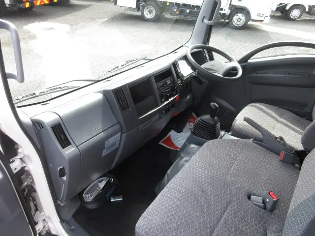 いすゞ エルフ TRG-NLS85AN(4WD)の写真19