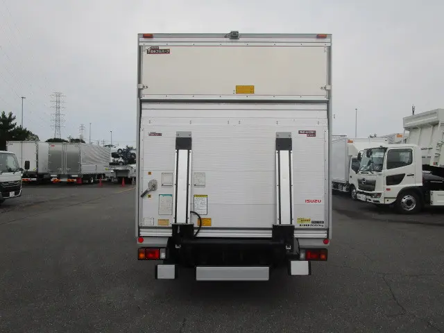 いすゞ エルフ 2RG-NPR88AN(2WD)の写真7