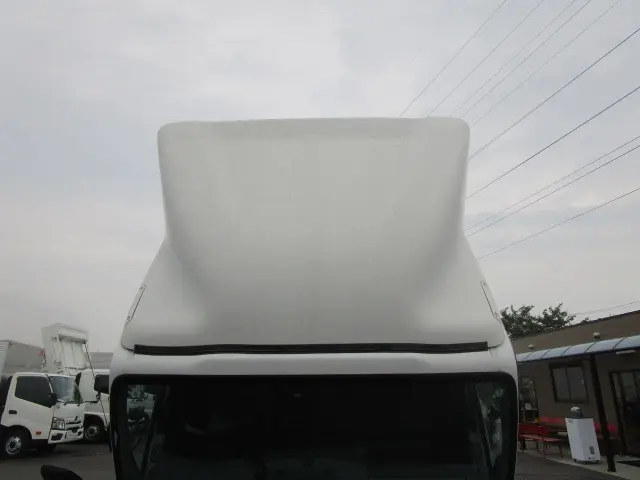 いすゞ エルフ 2RG-NPR88AN(2WD)の写真15