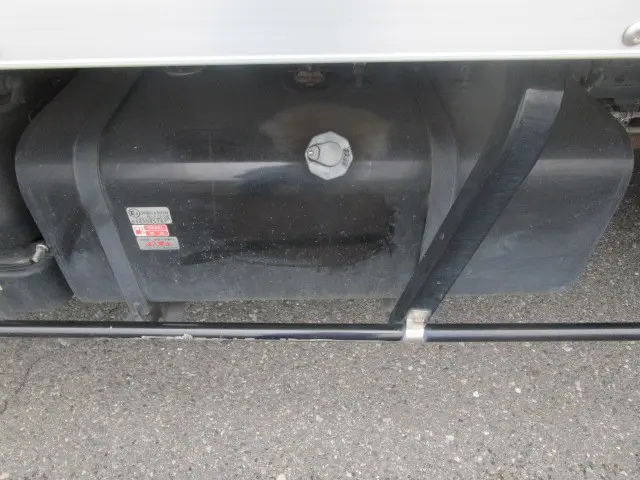 いすゞ エルフ 2RG-NPR88AN(2WD)の写真38