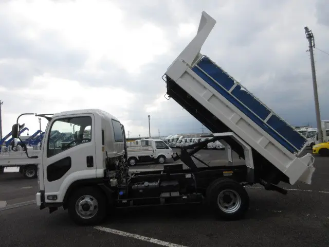 いすゞ フォワード 2PG-FRR90S1(2WD)の写真10