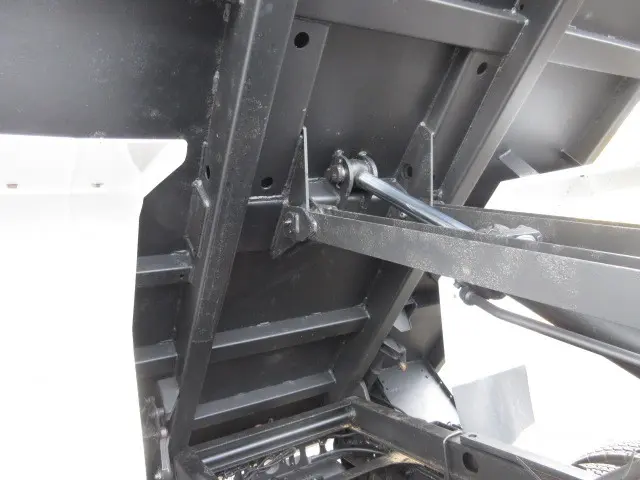 いすゞ フォワード 2PG-FRR90S1(2WD)の写真38