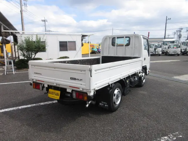 いすゞ エルフ TRG-NHS85A(4WD)の写真4