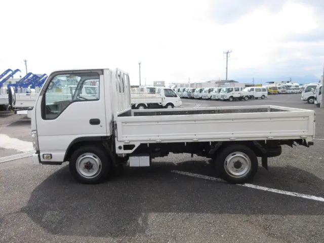 いすゞ エルフ TRG-NHS85A(4WD)の写真5