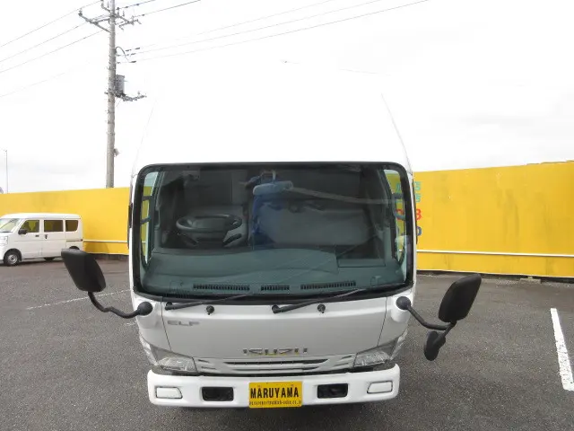 いすゞ エルフ TRG-NHS85A(4WD)の写真8