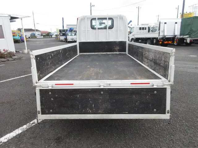 いすゞ エルフ TRG-NHS85A(4WD)の写真28