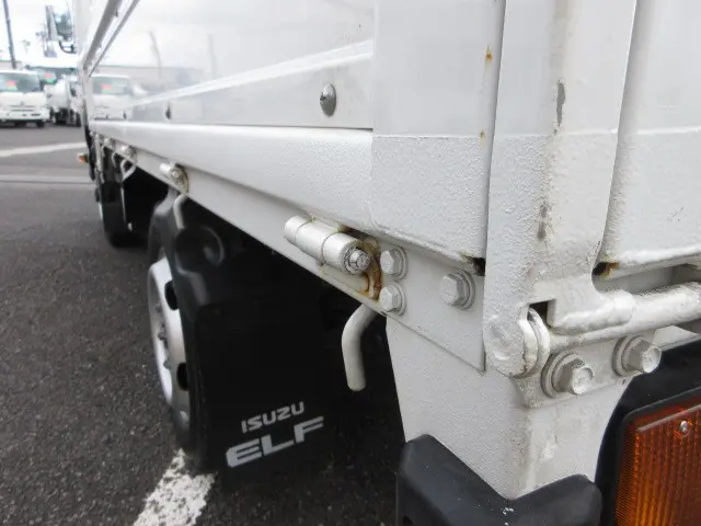 いすゞ エルフ TRG-NHS85A(4WD)の写真37