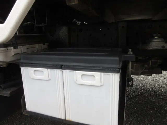 いすゞ エルフ TRG-NHS85A(4WD)の写真45