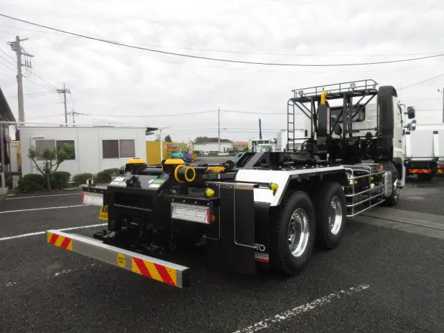 日野 プロフィア 2DG-FS1AJE(6x4)の写真4